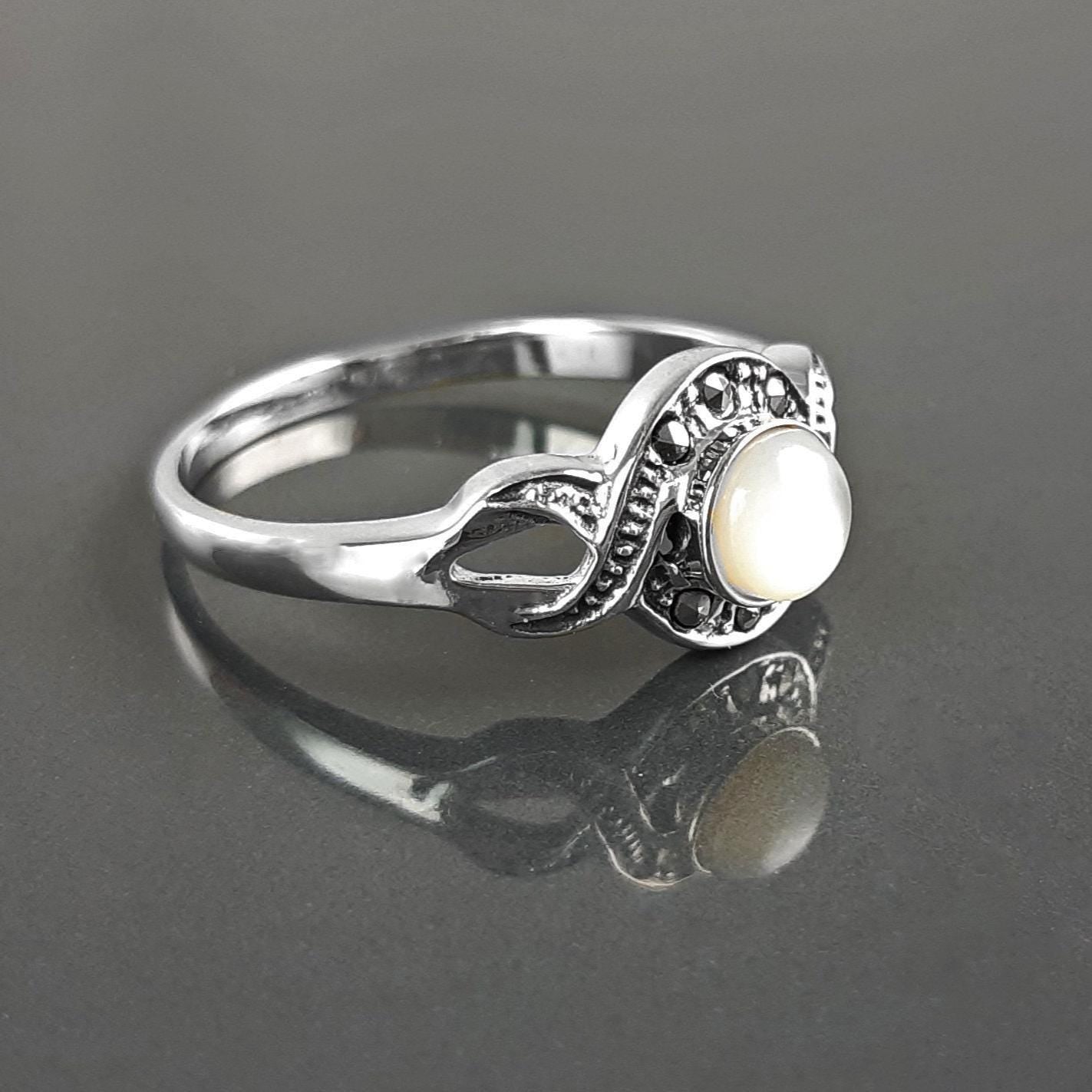 Retro Shell Ring, Sterling Silver, Waves Infinity Art Deco Marcasites Ring, Round Real Mother of Pearl, Antique Retro Inspired Stone Jewelry