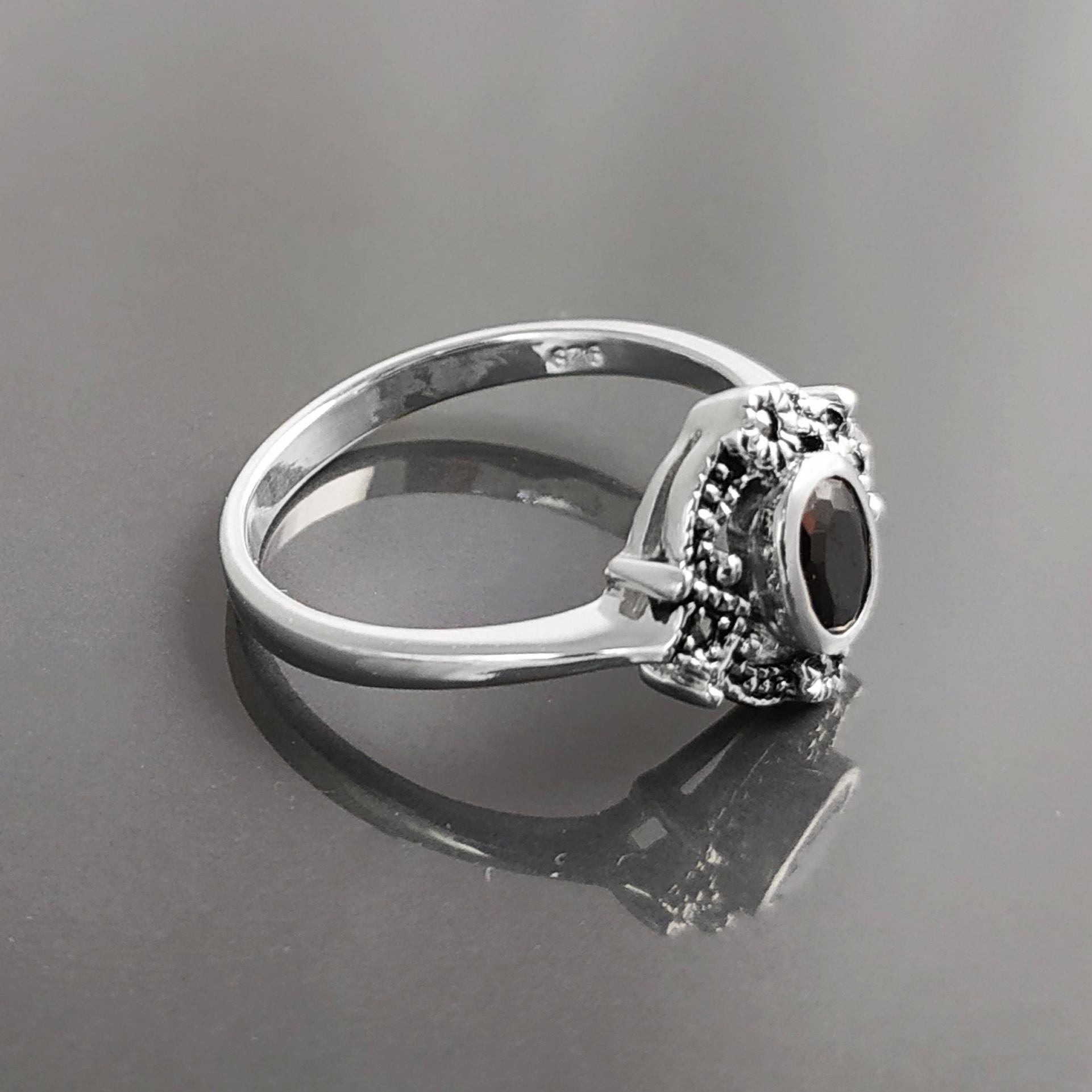 Black Antique Ring, Sterling Silver ring with Oval Black Cz Stone and Marcasites Stones, Round Vintage Art-Deco Design Jewelry