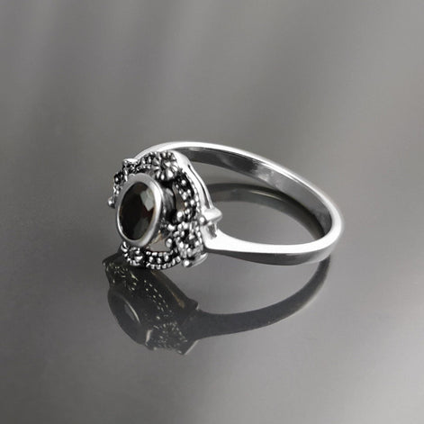 Black Antique Ring, Sterling Silver ring with Oval Black Cz Stone and Marcasites Stones, Round Vintage Art-Deco Design Jewelry