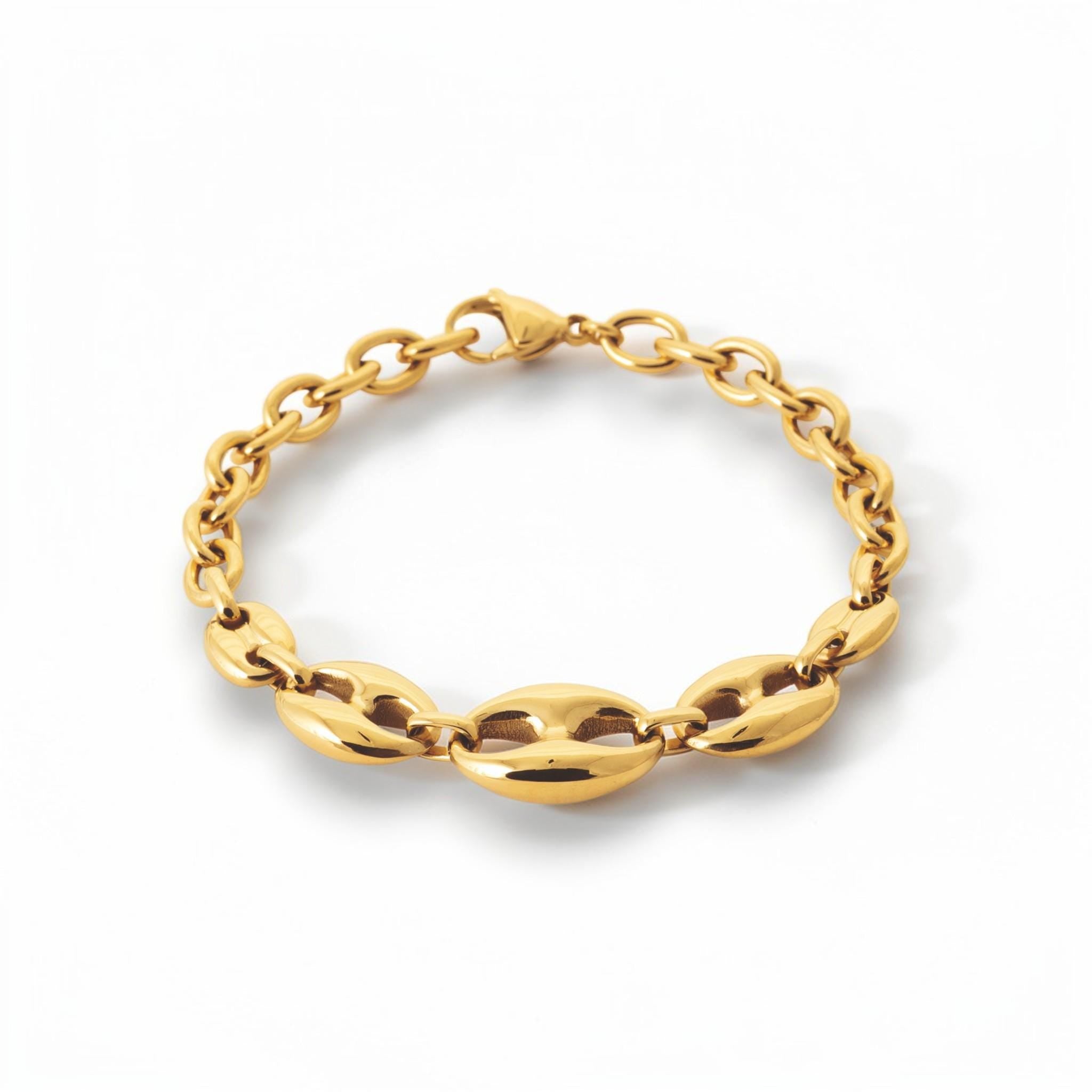 Here a view of the matching bracelet closed. A 18K Gold Filled coffee bean link bracelet with polished oval centerpiece links and a modern rounded chain design. Elegant, minimalist, and slightly bold, it is ideal for everyday wear, layering, and gifting.