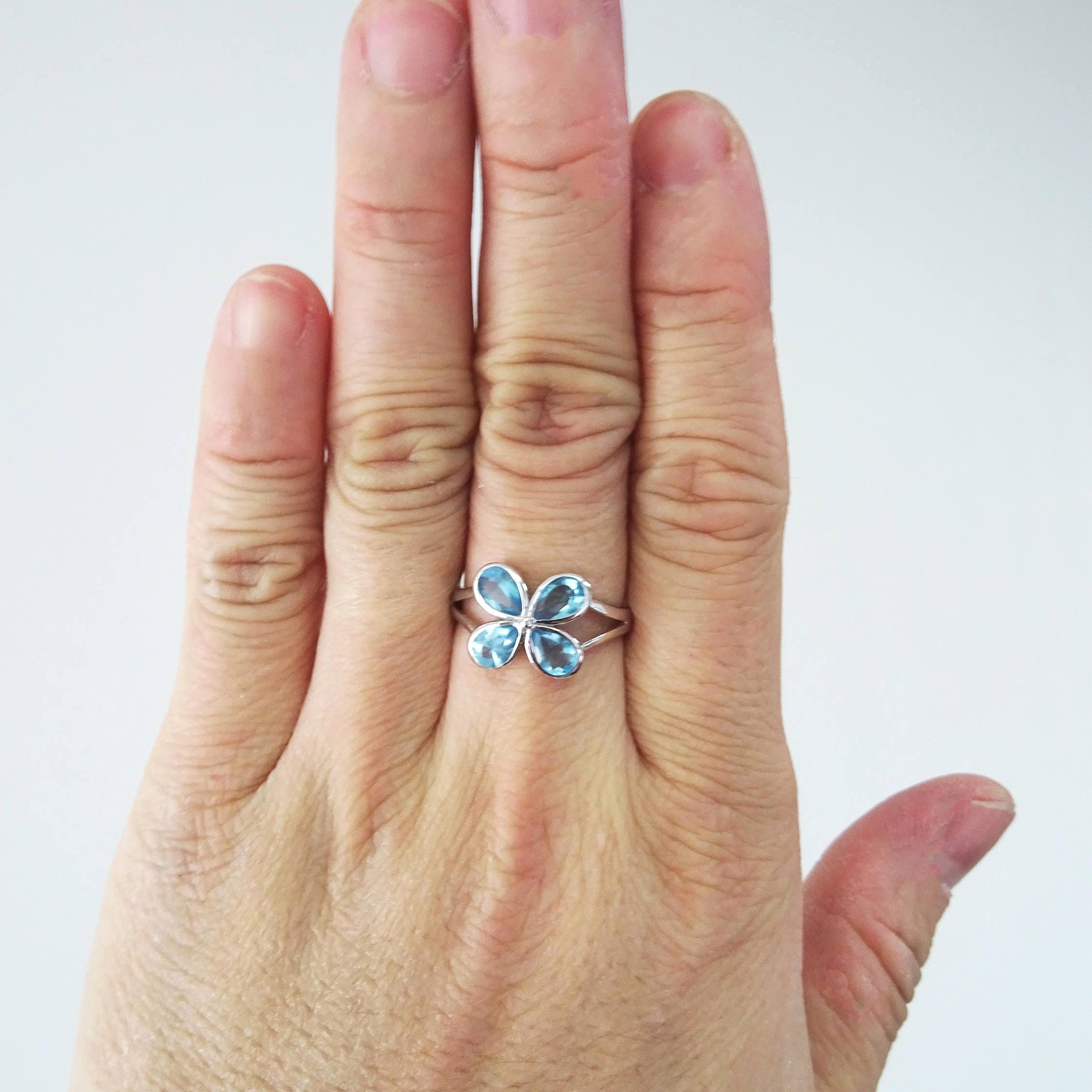 925 Aquamarine Blue cz Flower Ring, Sterling Silver, Minimalist Stone Jewelry, Modern BLUE CZ ring