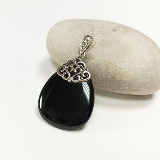 Black Stone Pendant, Sterling Silver, Onyx Oval Stone, Vintage Filigree Necklace, Teardrop Stone, Boho Jewelry, Antique Charm Necklace