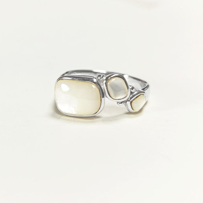 Sterling Silver Mother of Pearl 925 Ring, Modern MOP Band Jewelry, 3 White Shell Ring