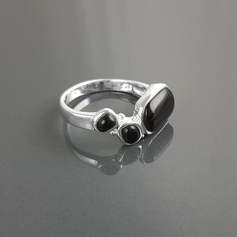 925 Sterling Silver Black Onyx Geometric Ring, Modern Gemstone Band Handmade, 3 Black Onyx Stones on a Ring