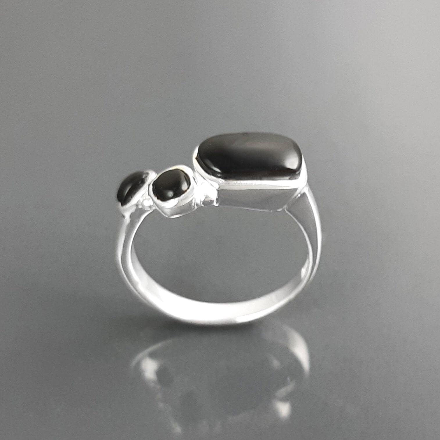925 Sterling Silver Black Onyx Geometric Ring, Modern Gemstone Band Handmade, 3 Black Onyx Stones on a Ring