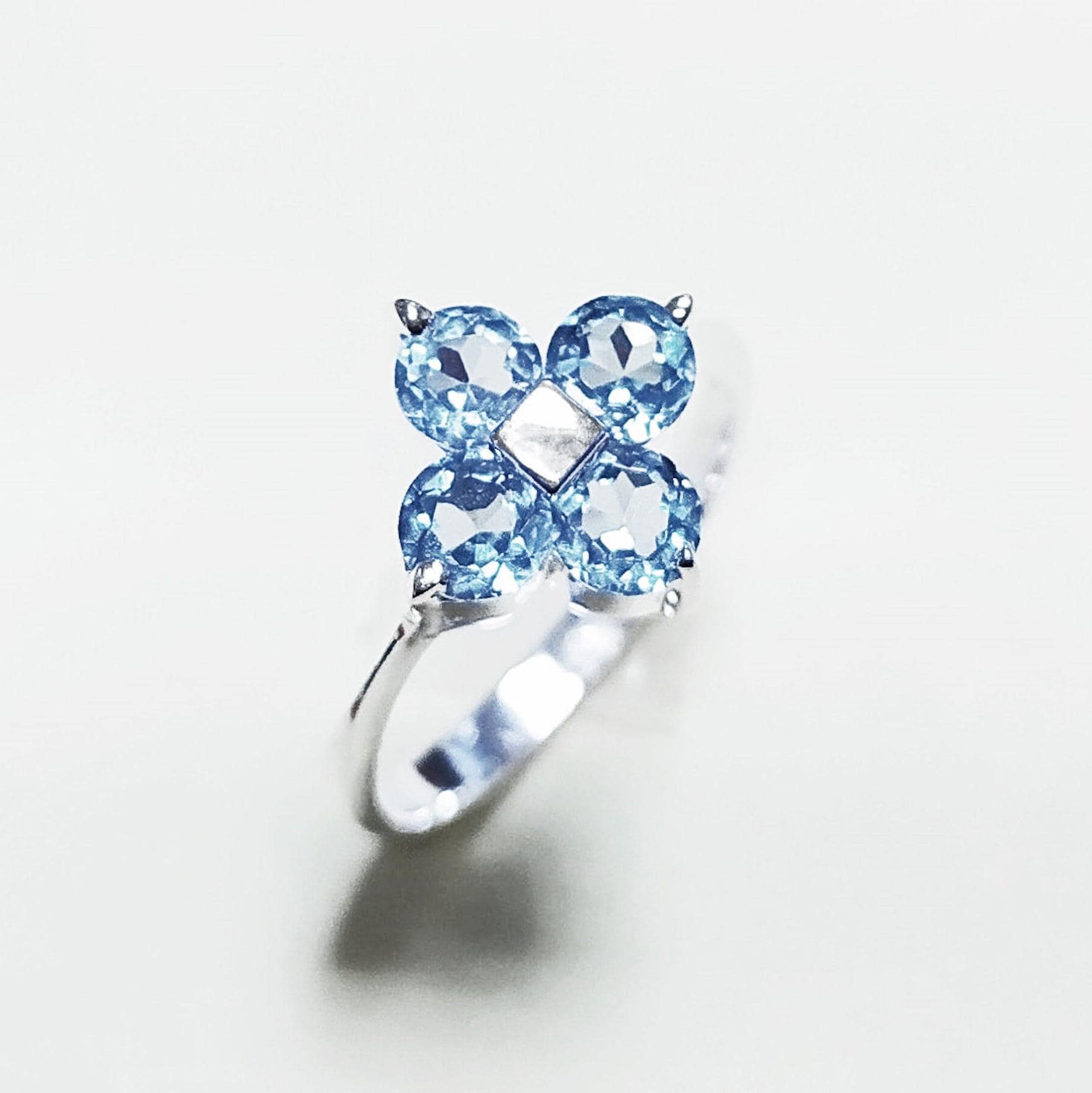 925 Sterling Silver Blue Aquamarine Color Cz Quatrefoil Ring, Chance Lucky Small Blue stone Ring,