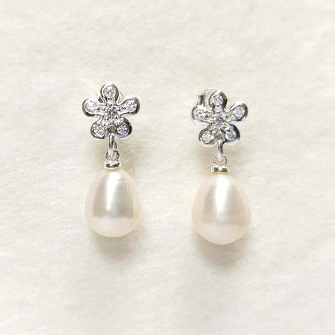 10mm White Shell Pearl Flower Earrings, Sterling Silver 925, Handmade Jewelry