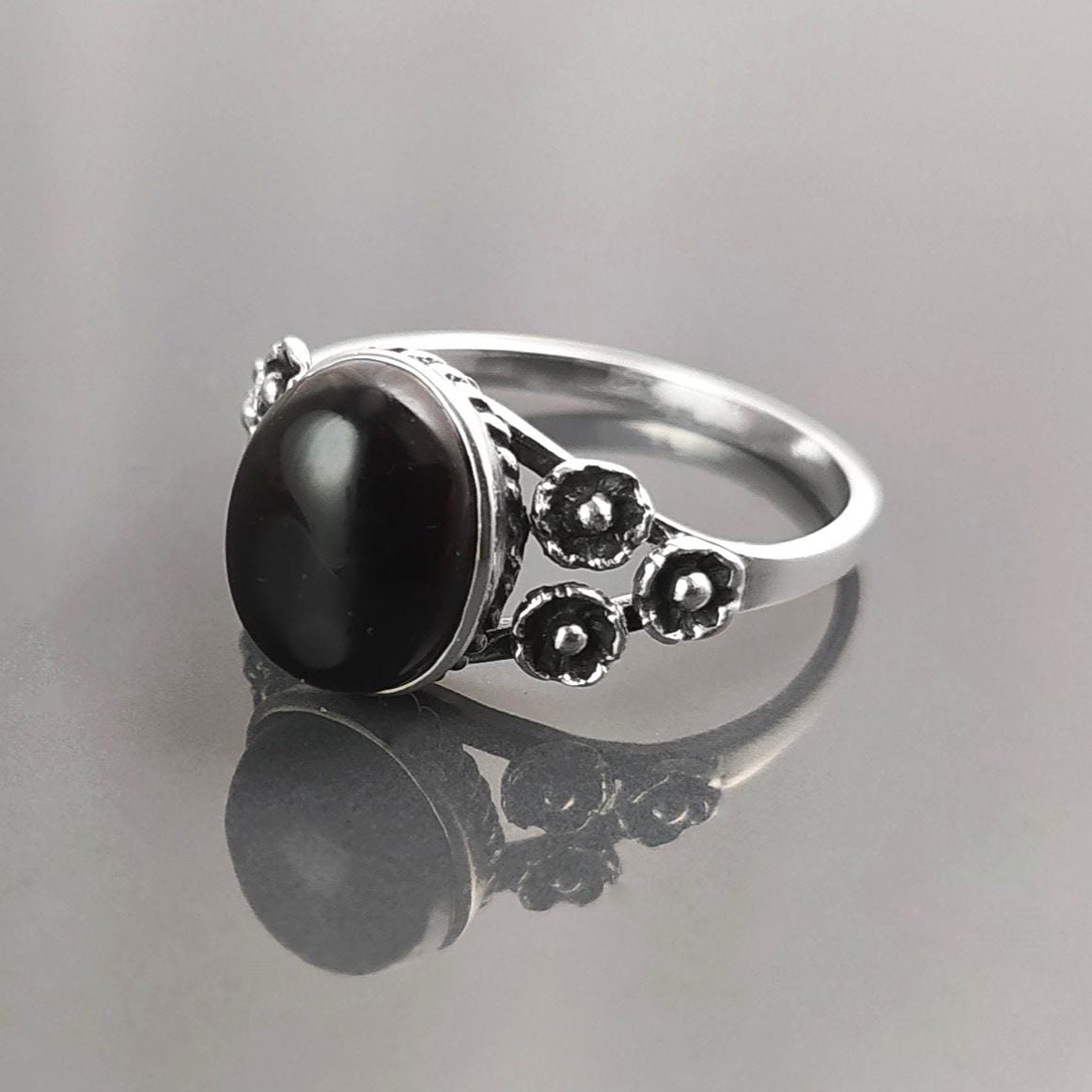 Black Boho Ring, Sterling Silver, Shiny Oval Stone, Genuine Onyx Gemstone, Jewelry, Dainty Vintage Gothic Flower Style Ring