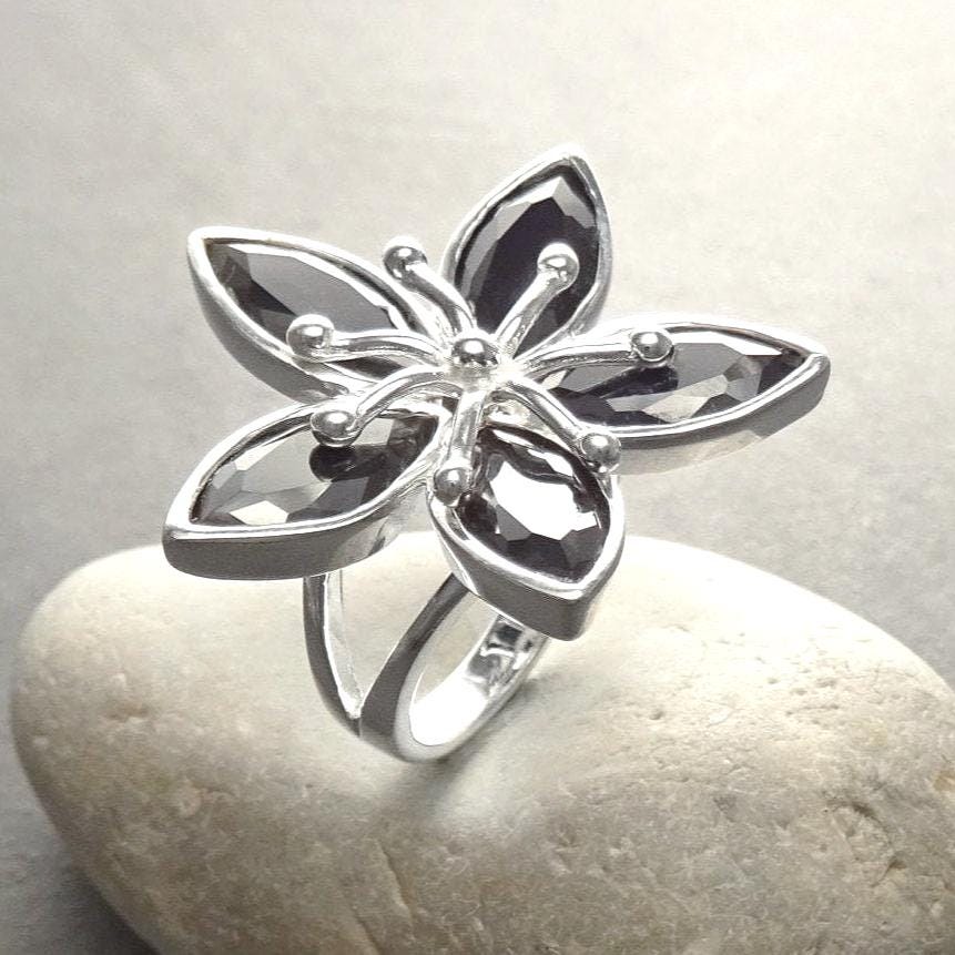 925 Black Flower Ring, Sterling Silver, Women Silver Ring, Nature Inspiring Ring, Hibiscus Ring, Big Flower Ring, Statement Ring,