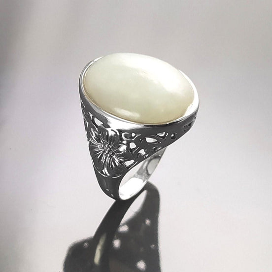 925 Green Jade Sterling Silver Ring, Vintage Filigree Design, Fantasy Silver Jewelry, Light Green Jade Stone Ring