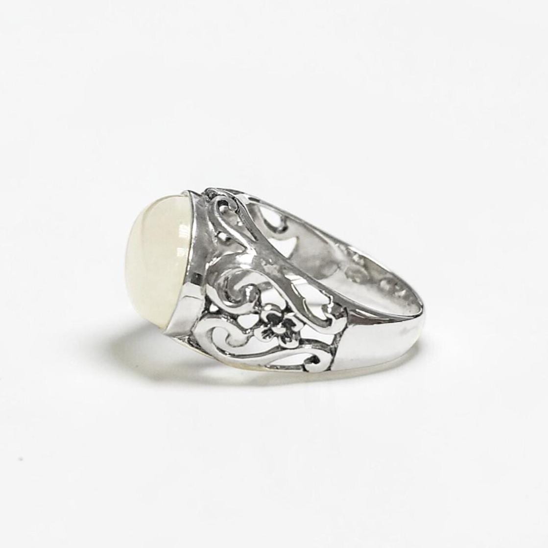 NATURAL Moonstone Ring, 925 Sterling Silver, White Moonstone Oval Domed Stone, Vintage Art Nouveau Design Jewelry, ROMANTIQUE Gift