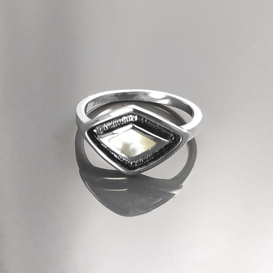 925 White Eye Ring, Sterling Silver, MOP Shell, Spiritual Positive Energy Shaman Protection Stone jewelry, Medicine Man Tribal Symbol