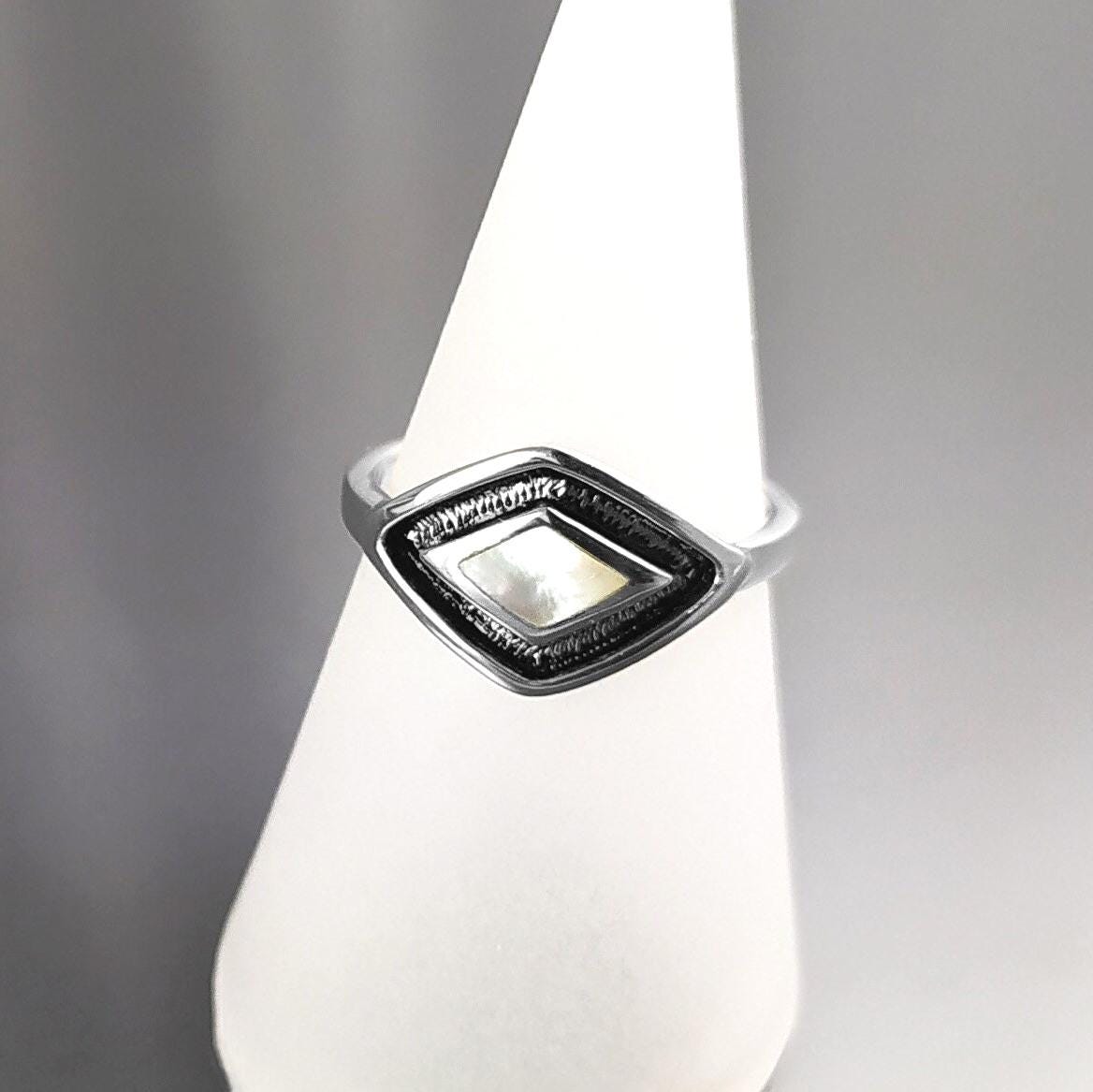 925 White Eye Ring, Sterling Silver, MOP Shell, Spiritual Positive Energy Shaman Protection Stone jewelry, Medicine Man Tribal Symbol