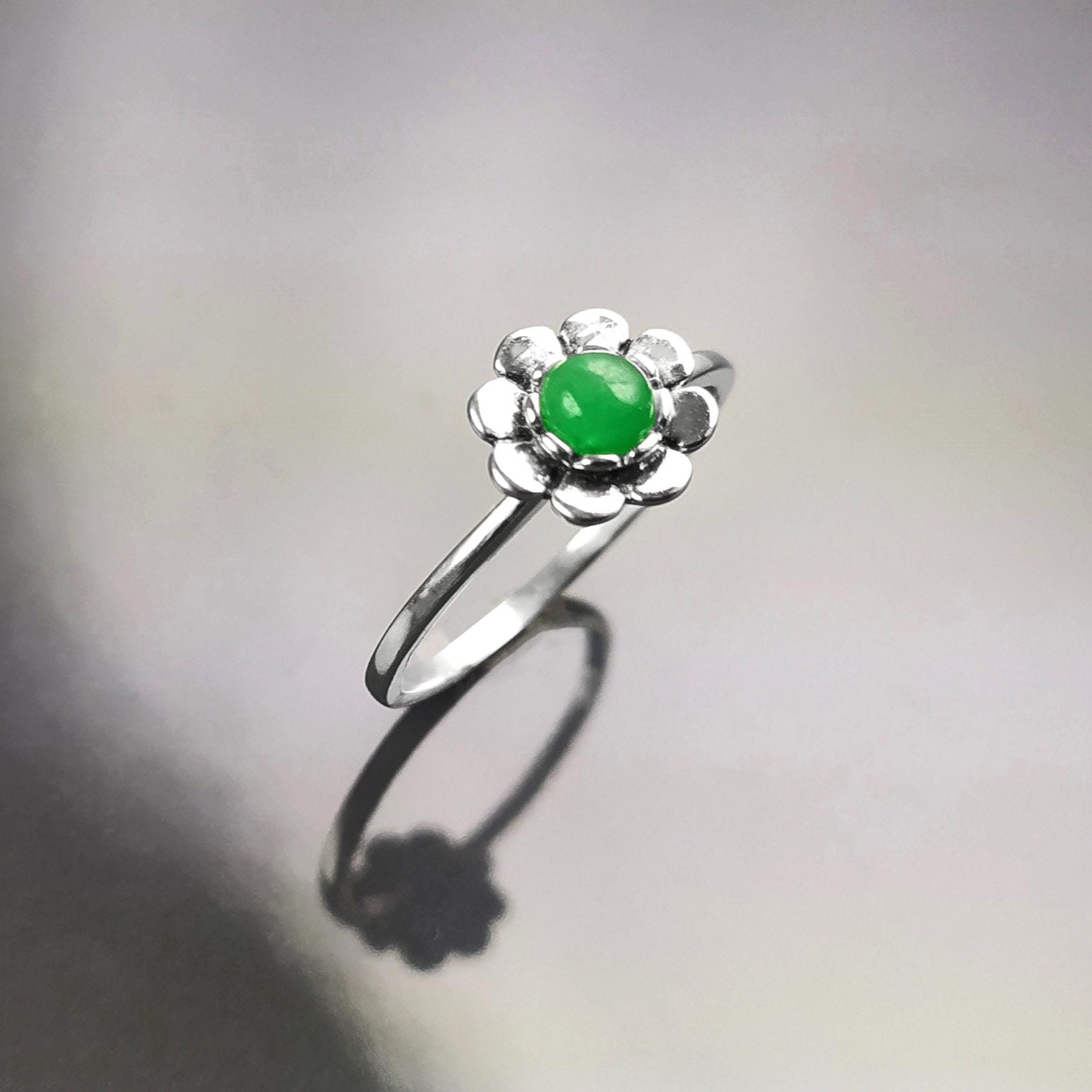 925 Jade Ring, sterling silver, natural green jade stone ring, dainty round flower ring, Pinky nature floral ring