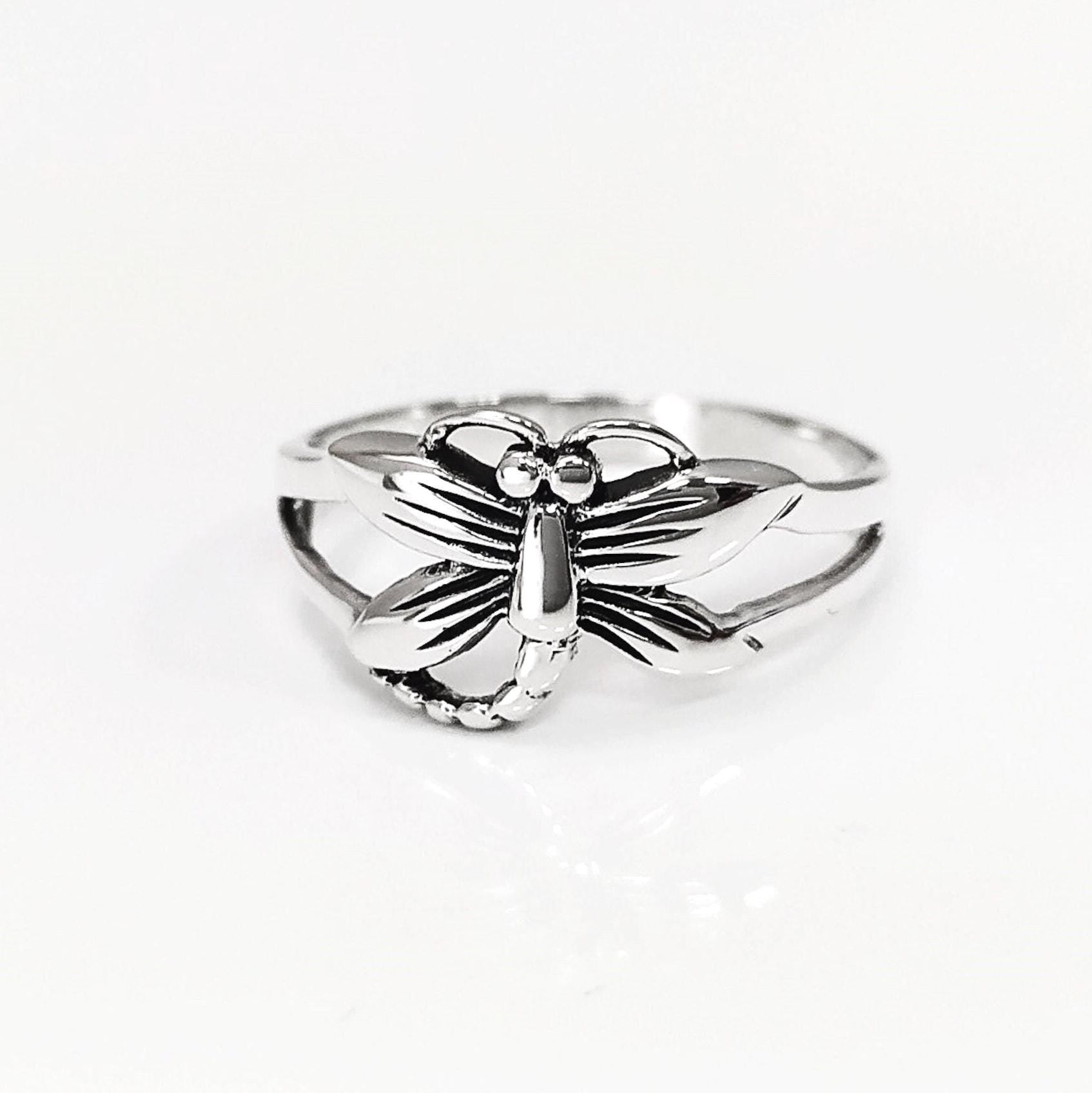 Dragonfly Ring, Sterling Silver, Boho Ring, Damselfly Ring, Flying Insect Ring, Nature Jewelry, Bugs Ring, Garden Bug ring, Dainty Jewelry
