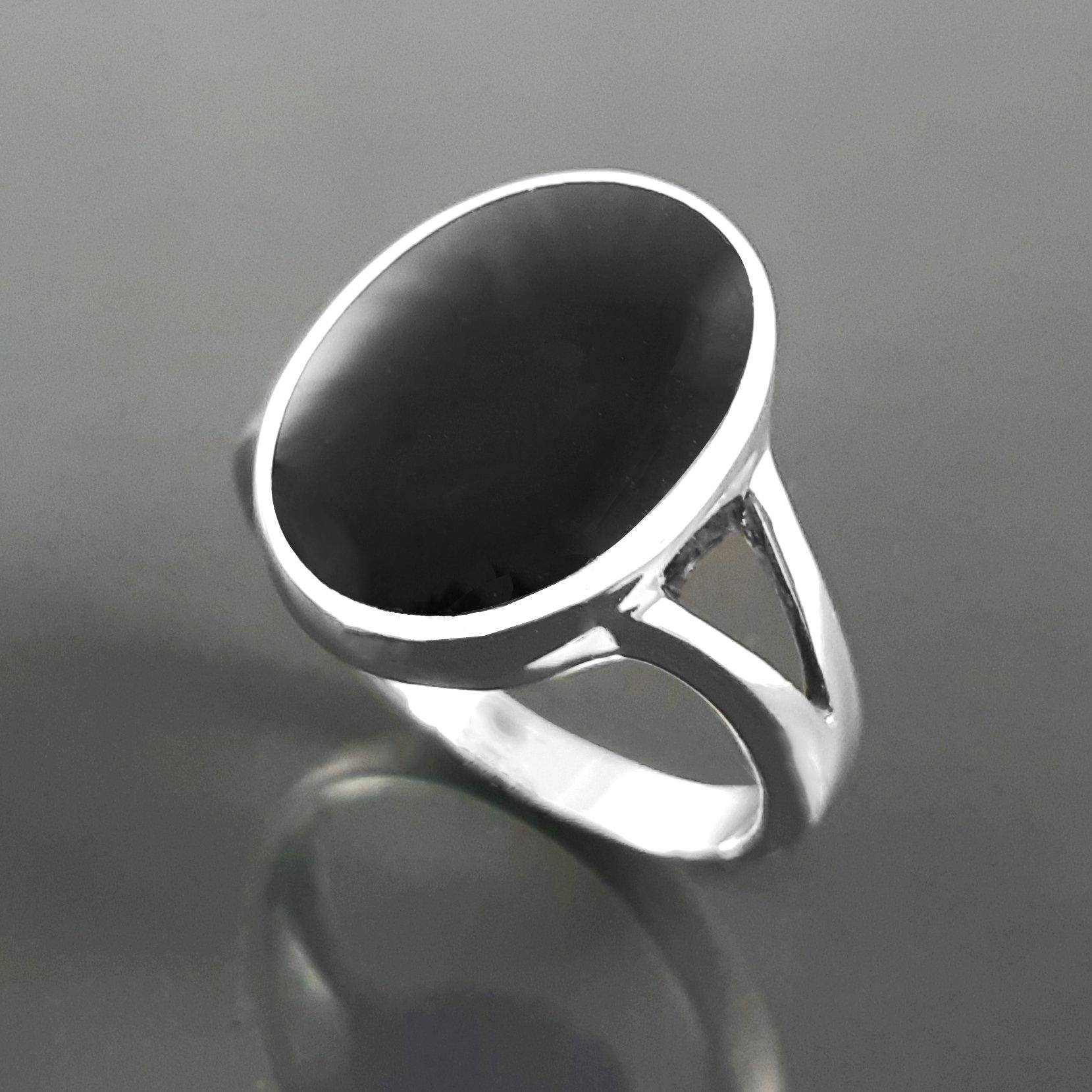 925 Oval Black Ring, Sterling Silver Ring Flat Oval Stone, Genuine Onyx Gemstone, Small Everyday Ring, Modern Ring, Minimalist Ring