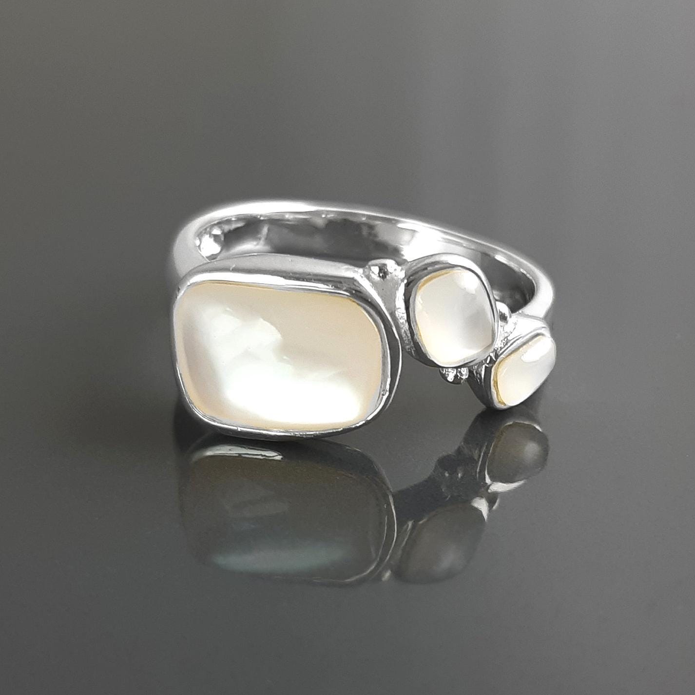 Sterling Silver Mother of Pearl 925 Ring, Modern MOP Band Jewelry, 3 White Shell Ring