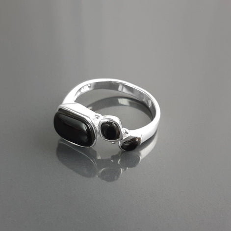 925 Sterling Silver Black Onyx Geometric Ring, Modern Gemstone Band Handmade, 3 Black Onyx Stones on a Ring