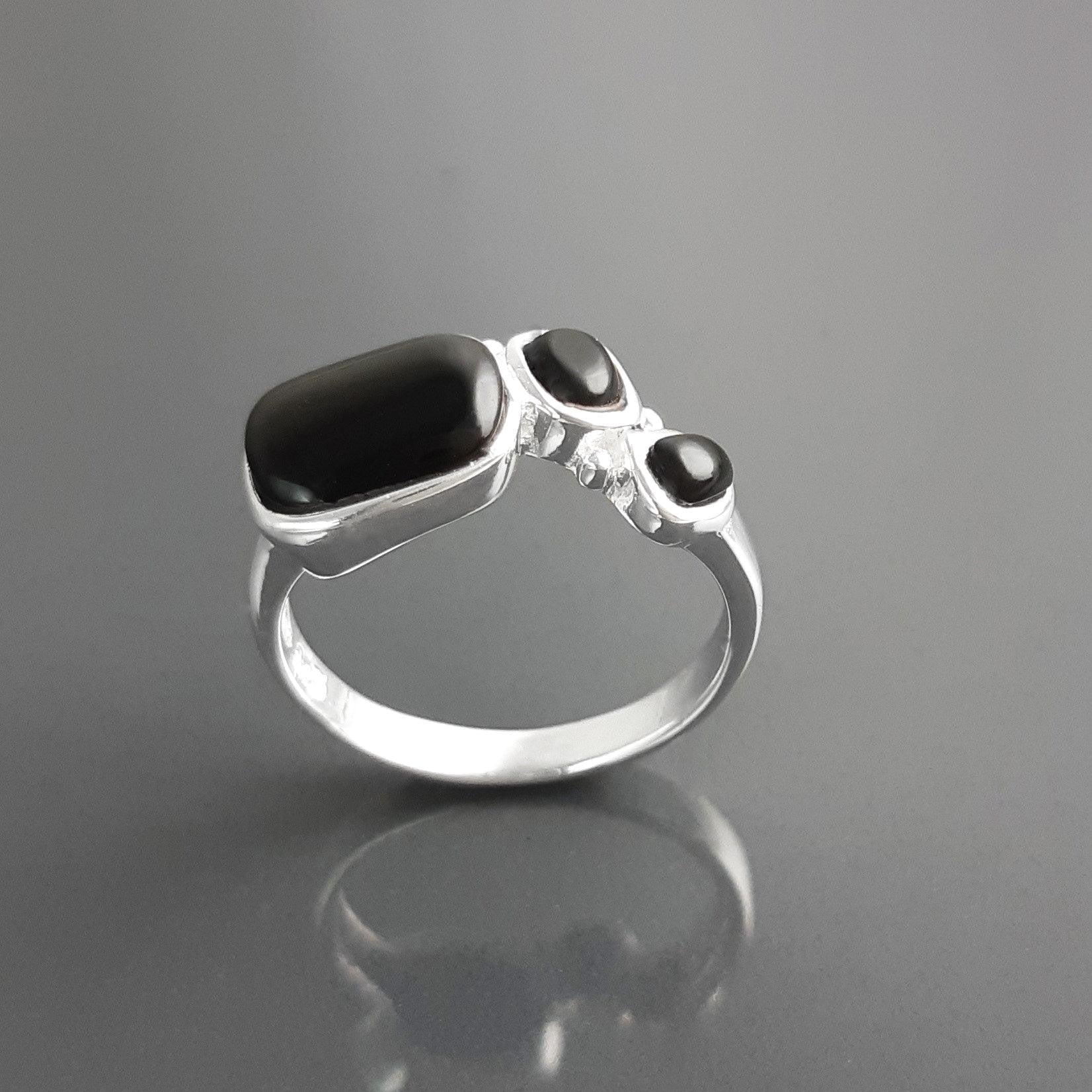 925 Sterling Silver Black Onyx Geometric Ring, Modern Gemstone Band Handmade, 3 Black Onyx Stones on a Ring