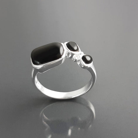 925 Sterling Silver Black Onyx Geometric Ring, Modern Gemstone Band Handmade, 3 Black Onyx Stones on a Ring