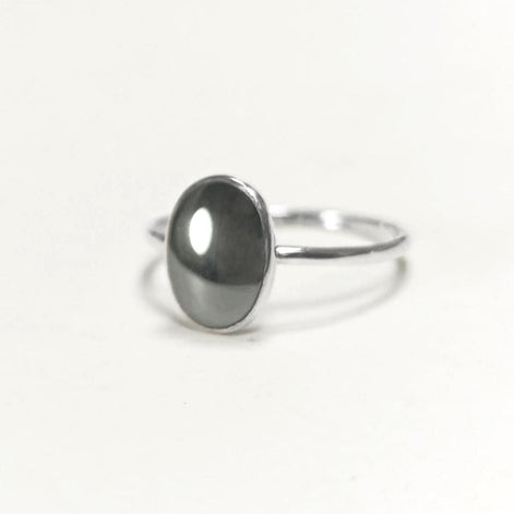 Oval Gray Ring Sterling Silver 925, Ring with Flat Oval Stone, Genuine Hematite Gemstone, Small Everyday Ring, Modern Ring, Minimalist Ring