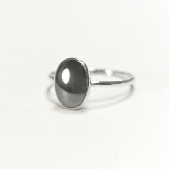 Oval Gray Ring Sterling Silver 925, Ring with Flat Oval Stone, Genuine Hematite Gemstone, Small Everyday Ring, Modern Ring, Minimalist Ring