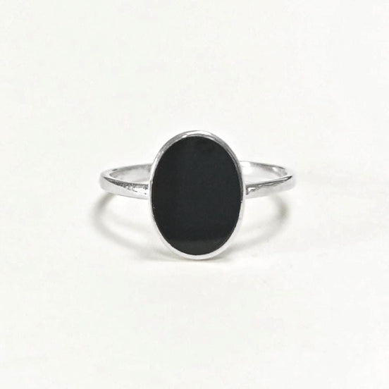 Oval Black Ring, Sterling Silver Ring, Ring with Flat Oval Stone, Genuine Onyx Gemstone, Small Everyday Ring, Modern Ring, Minimalist Ring
