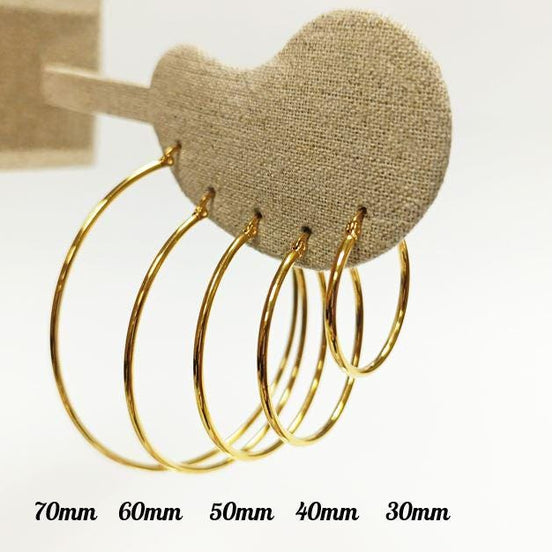 Grandes créoles dorées • Boucles d'oreilles anneaux classiques minimalistes • Bijoux pour femme • Disponibles en différentes tailles