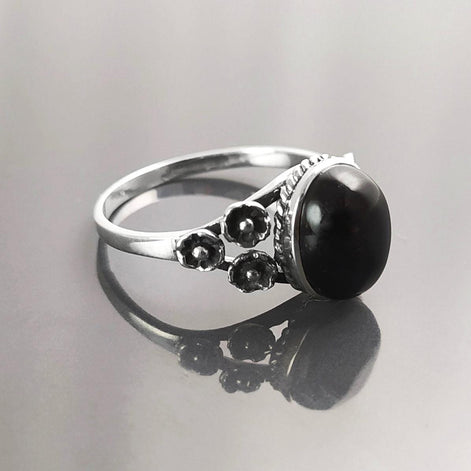 Black Boho Ring, Sterling Silver, Shiny Oval Stone, Genuine Onyx Gemstone, Jewelry, Dainty Vintage Gothic Flower Style Ring
