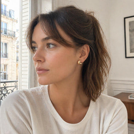 Grandes créoles épaisses dorées • Boucles d'oreilles anneaux demi-arrondis ouverts • Bijou contemporain pour femme