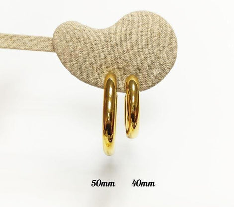 Grandes créoles épaisses dorées • Boucles d'oreilles anneaux ouverts • Bijou contemporain pour femme