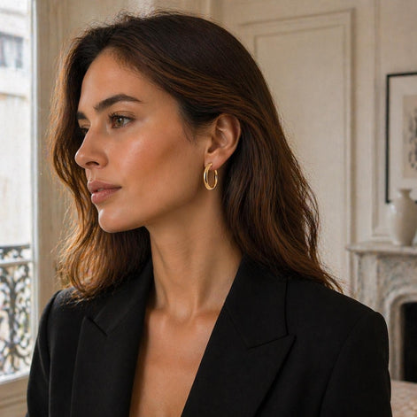 Grandes créoles épaisses dorées • Boucles d'oreilles anneaux demi-arrondis ouverts • Bijou contemporain pour femme