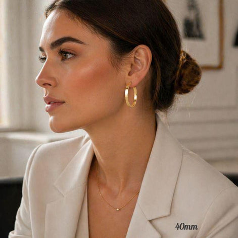 Créoles fil plat doré • Boucles d'oreilles anneaux minimalistes • Trois tailles : 30 mm, 40 mm et 50 mm • Bijou moderne pour femme