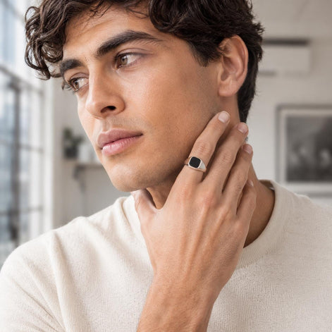 Bague chevalière onyx noir • Argent 925 • Anneau pierre carré • Bijou unisexe minimaliste élégant