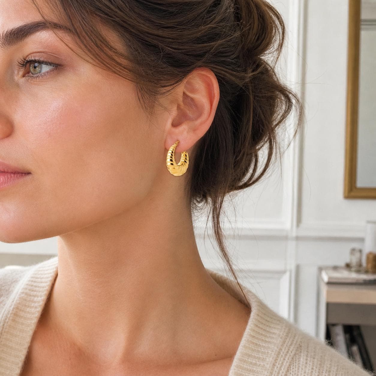 Créoles torsadées • Doré Or Fin 18K • Boucles épaisses en forme de croissant • Anneaux d'oreilles pour femme