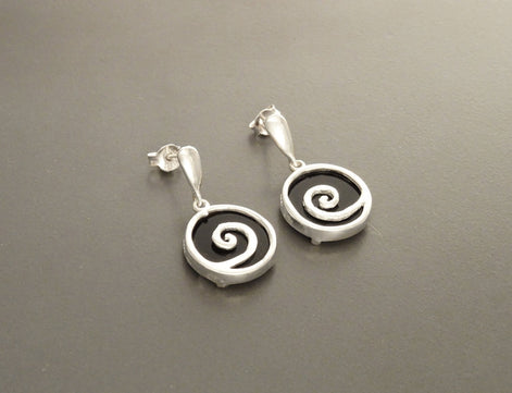 Black round earrings - Sterling Silver 925, Black Onyx Stone Dangle Earrings, Spiral Design Earrings, Modern Swirl Design Jewelry
