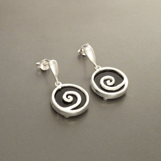 Black round earrings - Sterling Silver 925, Black Onyx Stone Dangle Earrings, Spiral Design Earrings, Modern Swirl Design Jewelry