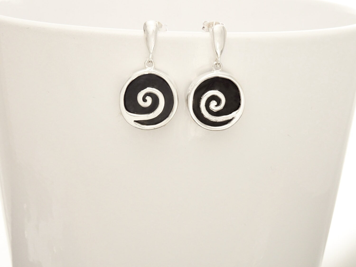 Black Spiral Round Earrings Set, Sterling Silver, Black Onyx Stone, Modern Round Swirl Jewelry, Modern Design Pendant and Earrings Set