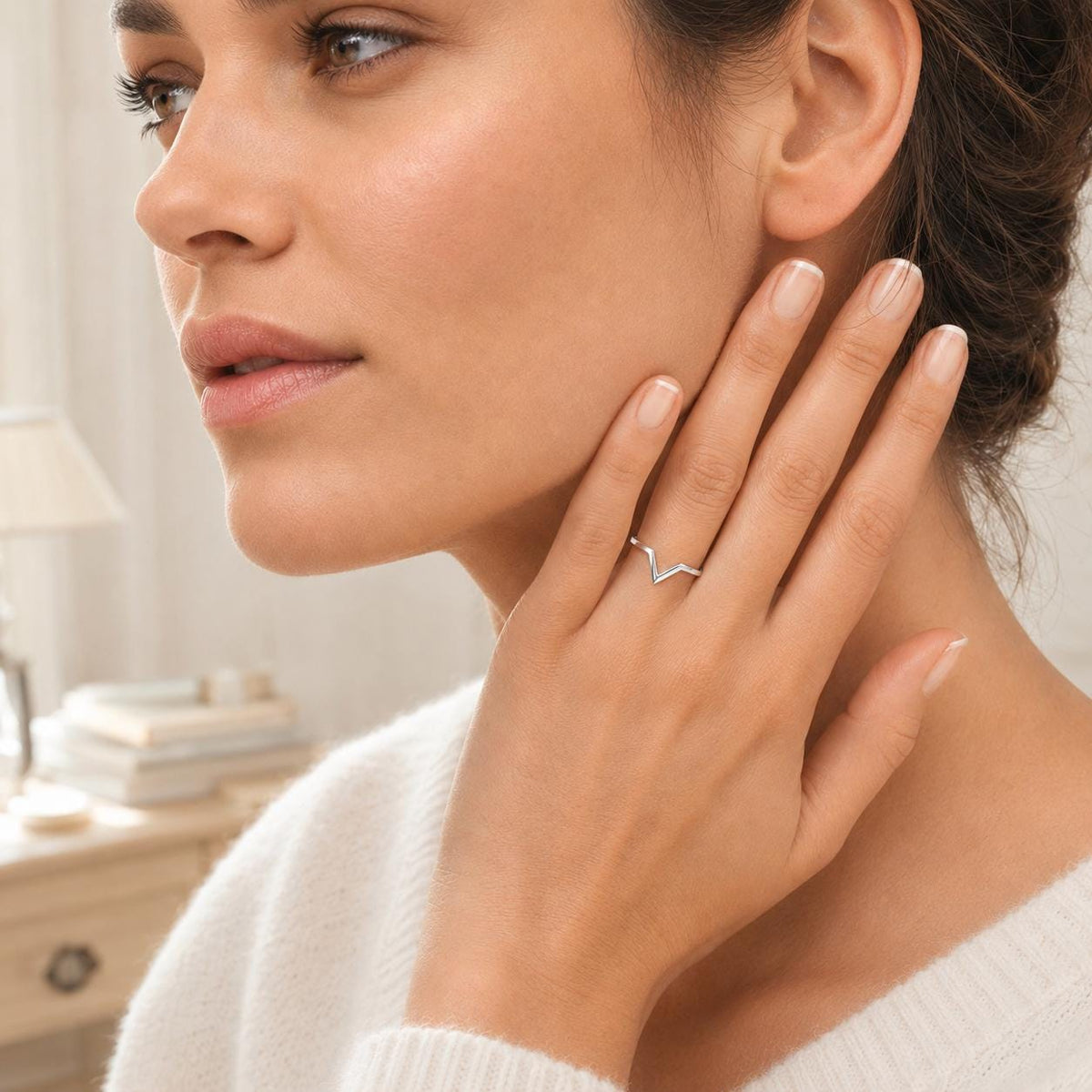 Bague victoire • Argent 925 • Anneau Simple forme de V chevron • Bijou moderne style minimaliste