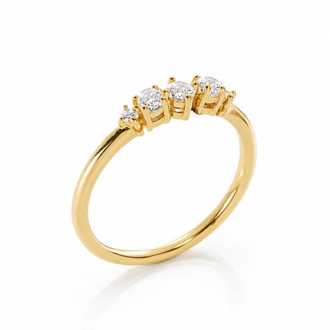 Bague cinq pierres en dégradé • Plaqué Or 18K • Anneau fin serti de pierres diamants Cz • Bijou élégant intemporel