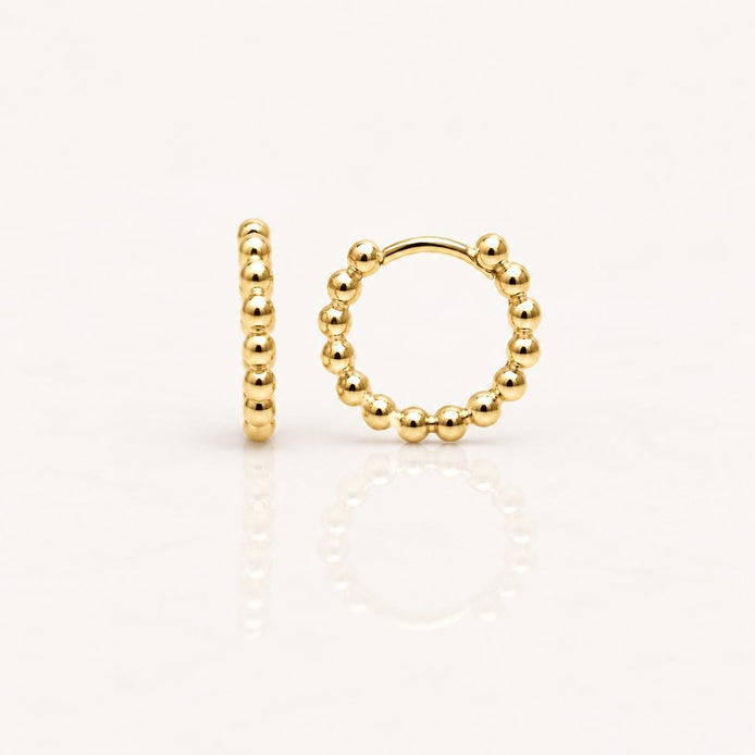 Petites créoles bulles • Plaqué Or 18K • Anneaux d'oreilles perlés • Créoles texturée forme de boule
