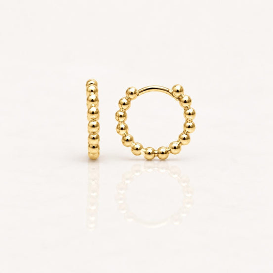 Petites créoles bulles • Plaqué Or 18K • Anneaux d'oreilles perlés • Créoles texturée forme de boule