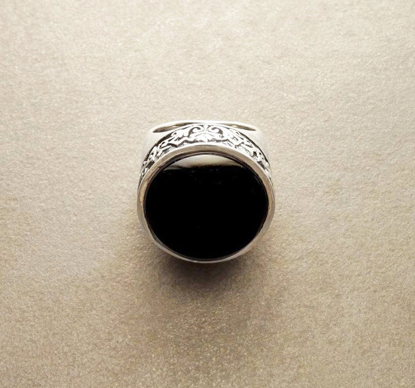 Onyx Ring, Sterling Silver, Signet Ring, Round Stone Black Onyx Gemstone, Gothic, Unisex Man and Woman Jewelry